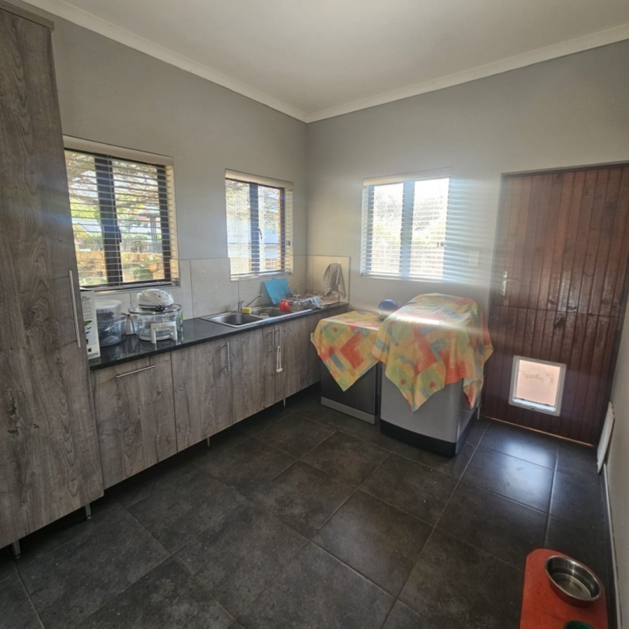 To Let 3 Bedroom Property for Rent in Wigwam North West